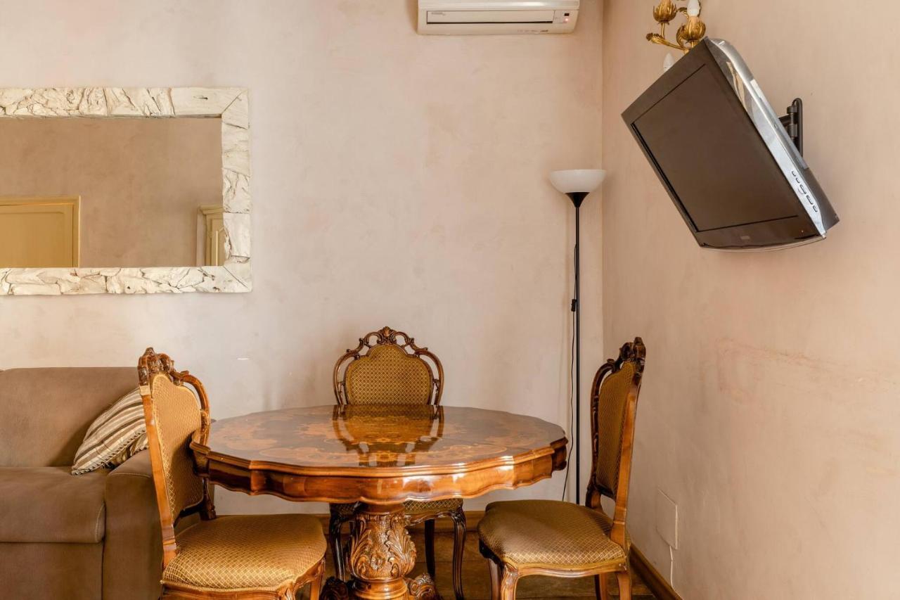 Rome Right In The Ancient Historical Center Two Bedrooms Two Bath, Up To 6 Pax Dış mekan fotoğraf